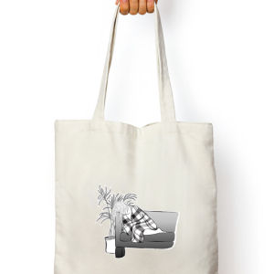 Girl on Couch - Tote Bag Zipper - Image 3